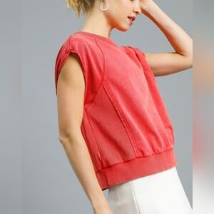 Umgee Round Neck Cap Sleeve Sweatshirt Women's Red Sleeveless Top